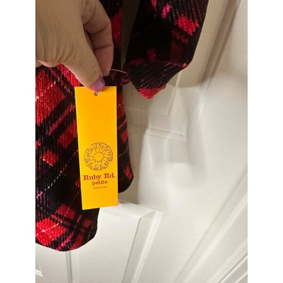 Ruby Rd Petite Medium Red & Black Plaid Cowl Neck Asymmetrical Hem Top  NWT - Picture 6 of 7